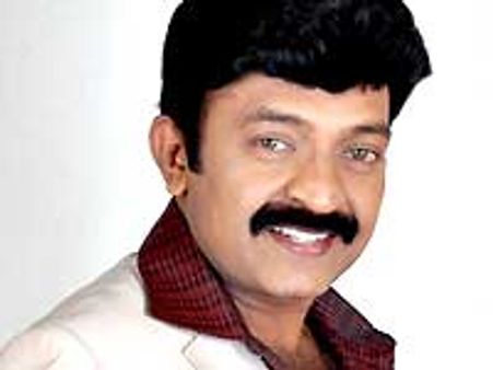 నా హీరోయినే నిర్మాతగా..రాజశేఖర్