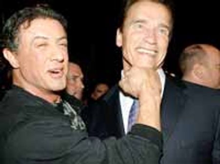 శత్రువులని మిత్రులు గా మార్చిన సినిమా..!!