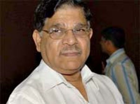 అల్లు అరవింద్ పుట్టినరోజు పార్టీ హడావిడి