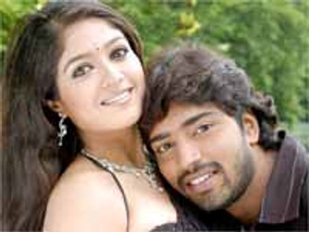 బాటా చెప్పుతో చెంపమీద కొట్టారు..అల్లరి నరేష్