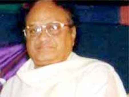 ఎన్టీఆర్ అడిగారని రాశా..అంతే : సినారె