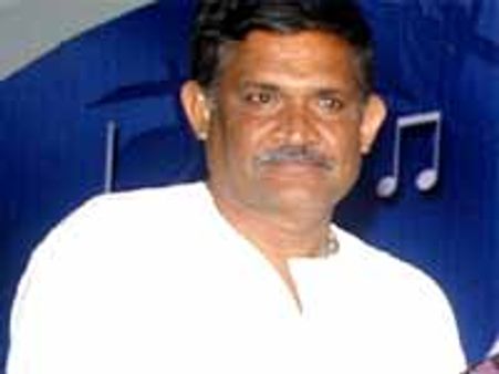 తెలుగు అందగత్తెలు ముందుకురాకే: తనికెళ్ల భరణి