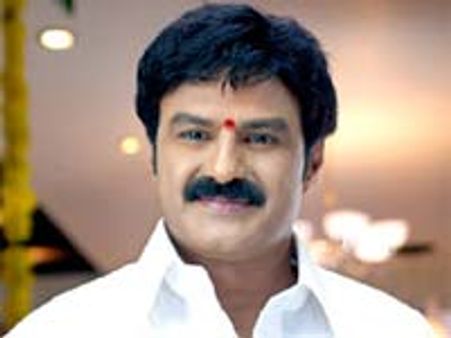 బాలయ్య విగ్ అదుర్స్!