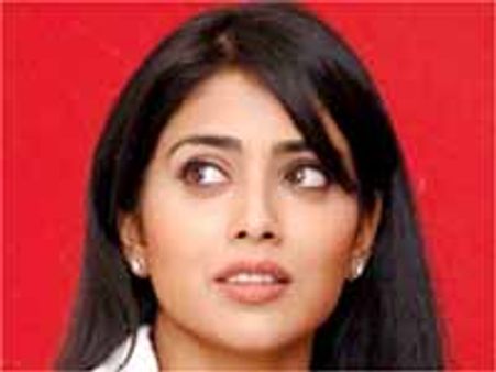 ఆ హీరోనే గ్రేట్..ఆయనే రోల్ మోడల్...శ్రియ