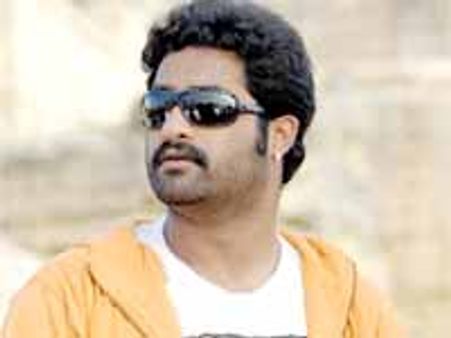 జూ ఎన్టీఆర్ 'బృందావనం' పై మరో మారు ఎటాక్