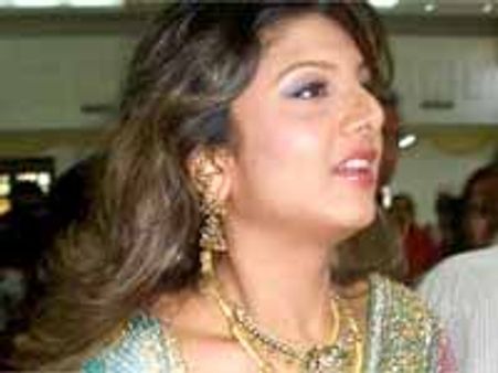 చూపులు కలసిన శుభవేళ: రంభ-ఇంద్రన్ నిశ్చితార్థం ఈ రోజే