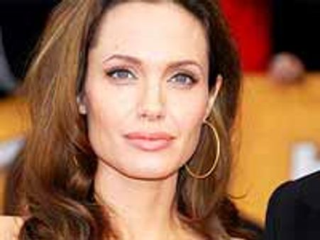 పబ్లిసిటీ కోసం మరీ దారుణంగా ఆరోపణలు చేస్తున్న రచయిత..!!