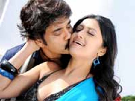 'కేడీ' చిత్రంలో నాగార్జున క్యారెక్టర్ ఏమిటంటే...