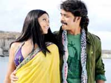 బాక్సాఫీస్ లపై ‘కేడి’ దాడి రేపటి నుండే!