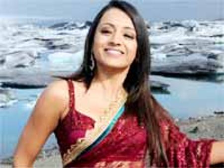 నిలువు ‘దోపిడి’ కి గురైన త్రిష !