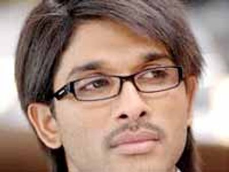 తెలంగాణ అంశంపై పెదవివిప్పిన అల్లు అర్జున్