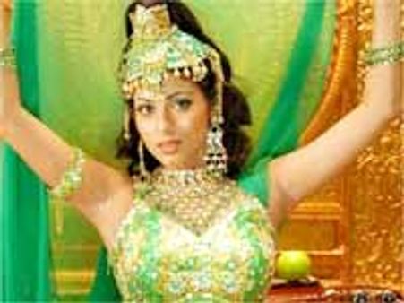 ఈ శుక్రవారం భయపెడతానంటున్న సదా, స్నేహా ఉల్లాల్