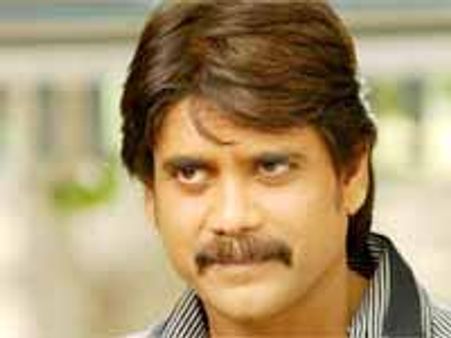 కేడి నాగార్జున పై అమల ఆంక్షలు పెట్టిందట!