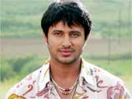 రాజా లేటెస్ట్ చిత్రం 'ఇంకోసారి' స్టోరీ లైన్