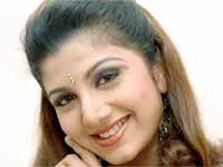 రంభ చేసుకోబోయేది ఎల్టీటీఈ నేత కుమారుడా?