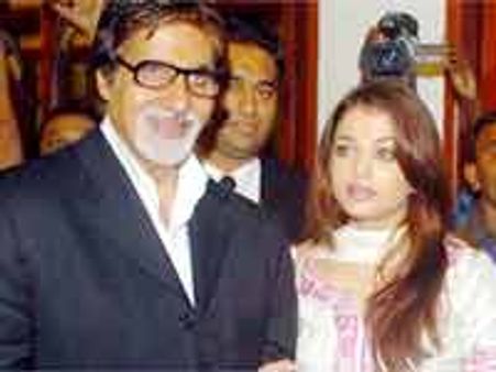 ఐశ్వర్య కోసం కళత చెంది..కోపం కట్టలు తెంచుకొన్న అమితాబ్ బచ్చన్!?