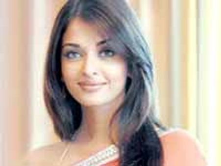 క్షమాపణ చెప్పాల్సిందే...ఐశ్వర్యారాయ్ డిమాండ్