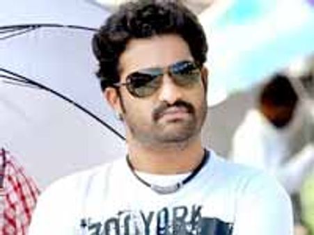 అధ్బుత రీతిలో జూ ఎన్టీఆర్ పార్టీ?