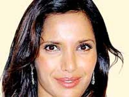 సస్పెన్స్ కు తెర: పద్మ గర్బానికి కారణం అతడే..!