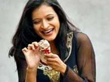 ఏ మాయ చేసావే నిర్మాత మంజుల ఓ మోసగత్తె: గౌతమ్ మీనన్..!!