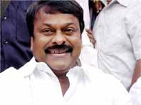 యువ హీరోలను భయపెడుతున్న ‘చిరు’!?