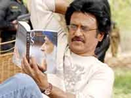 రజనీకాంత్ ఉదార స్వభావము-యూనిట్ సభ్యుల ప్రశంశలు!