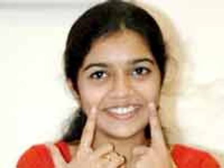 కలర్స్ స్వాతి నెక్ట్స్ విక్రమ్ తో కాదు...ఆ కామిడీ హీరోతో...