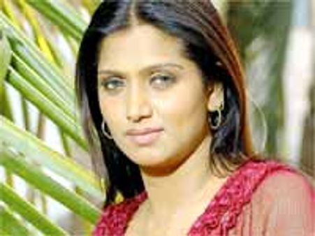 మరోసారి రెచ్చిపోతున్న రంగసాని!