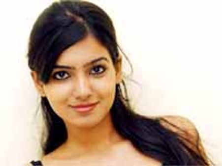 కమలినీ ముఖర్జీ నన్ను పోలుస్తున్నారు