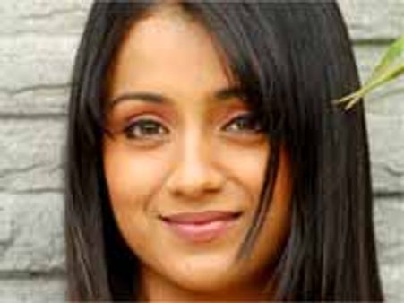 బికినీలలు, ముద్దు సీన్స్ కాదనను: త్రిష