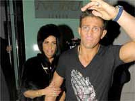 పెళ్లి పెద్ద సెక్స్ స్కాండిల్ ఇరుకున్నందుకు వారిద్దరి పెళ్లి రద్దుచేసారు..!