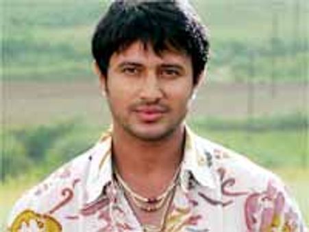 అల్లు అరవింద్ రాజకీయాల వల్లే మగధీర రికార్డులు సృష్టించింది