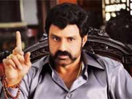 బాలకృష్ణ సింహా చిత్రం రిలీజ్ ఎప్పుడంటే....