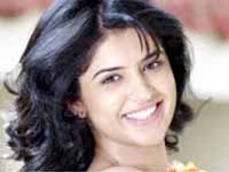 రవితేజ సరసన మిస్ ఇండియా దీక్షా సేధ్?