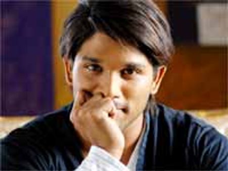 వరుడు అడ్డుకొనేందుకు తెలంగాణా వాదుల నికృష్టపు చర్యలు