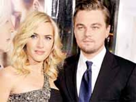 భర్త నుండీ విడిపోయిన నటీమణికి తోడుగా నిలుస్తున్న స్టార్ హీరో