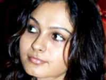 వారిద్దరి మధ్య చిచ్చు పెట్టి ఎంజాయ్ చేస్తున్నా!