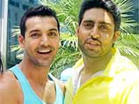 ఆ హీరోల దోస్తానా కంటిన్యూ చేస్తున్నారు