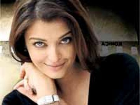 ఈ ఏడాది ఐశ్యర్య రాయ్ చిత్రాల విలువ 300 కోట్లకు పైగా!