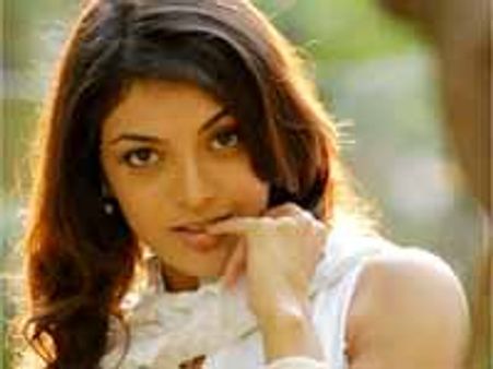 స్టార్స్ తో వర్కింగ్ రిలేషన్ షిప్పే... కాజల్