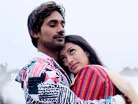 'మరోచరిత్ర' రీమేక్ ఐడియా అలా పుట్టింది