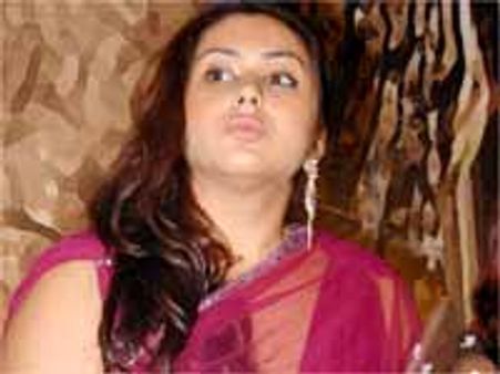 నమిత, ఫర్జానా హీరోయిన్స్ గా....