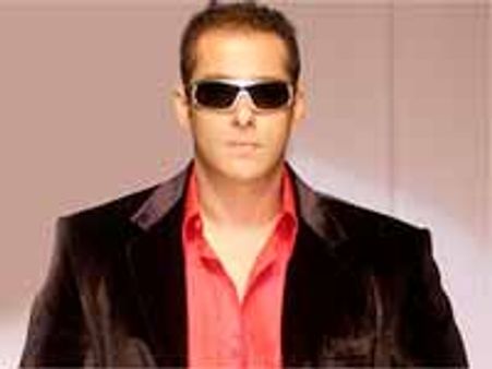 సల్మాన్ ఖాన్ హీరోగా శ్రీనువైట్ల రెడీ