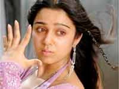 చార్మి నిద్రలేని రాత్రిళ్ళు గురించి...