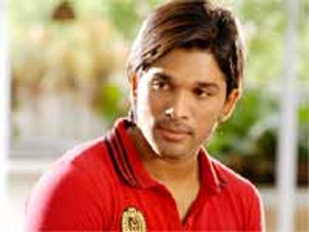 అల్లు అర్జున్ 'వరుడు' కి రెండు వైపులా సమస్యలే..