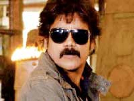 నాగ చైతన్య ఫ్యాన్స్ నాగార్జున పై గరం గరం!?