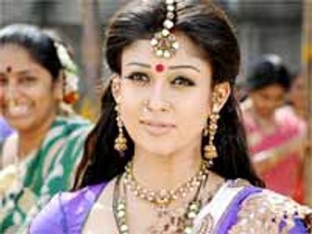 బాలయ్య సింహాకు మహారాణి సెంటిమెంట్?