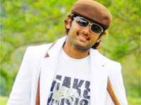 'వయొలెంట్‌ బట్‌ సైలెంట్‌'...ఈ నెల 23న