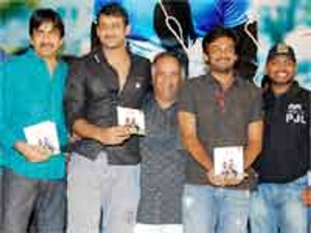 బన్నీ పుట్టినరోజు వేడుకతో ఘనంగా విడుదలయిన 'డార్లింగ్' ఆడియో