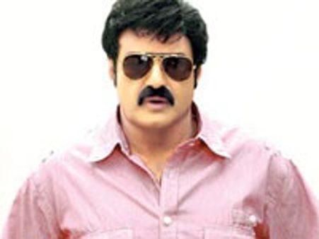 బాలకృష్ణ నెక్ట్స్ ఎవరి డైరక్షన్ లో నంటే..